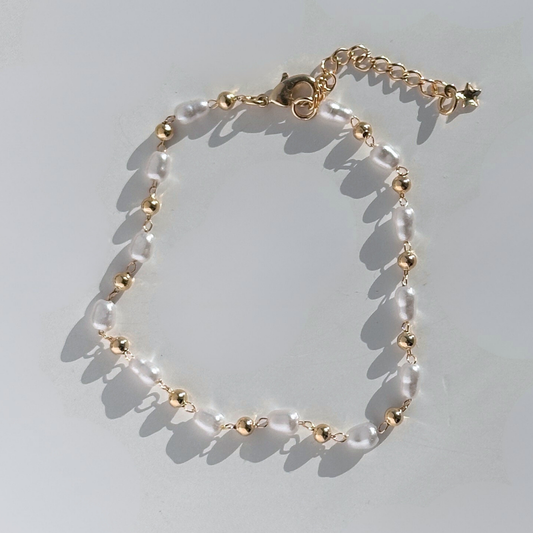 Irregular Pearl with Gold Plated Accents Bracelet